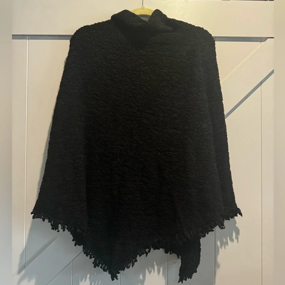 Women’s Cowl Neck Shaw - Picture 3 of 3